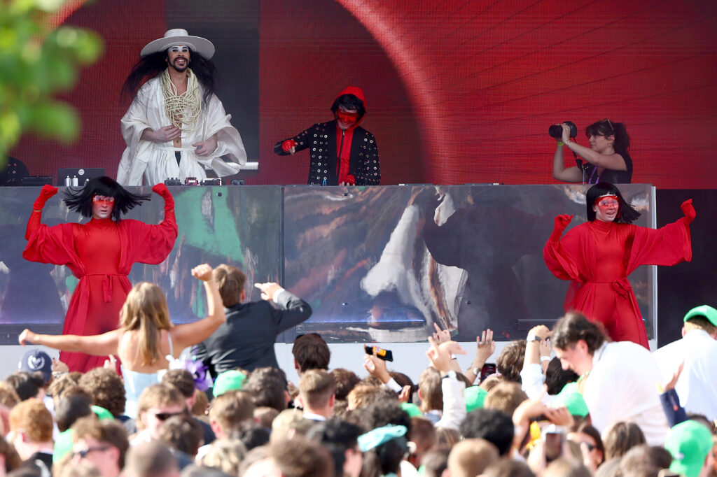 VRC Brief @ Melbourne Racing: Melbourne Cup Day